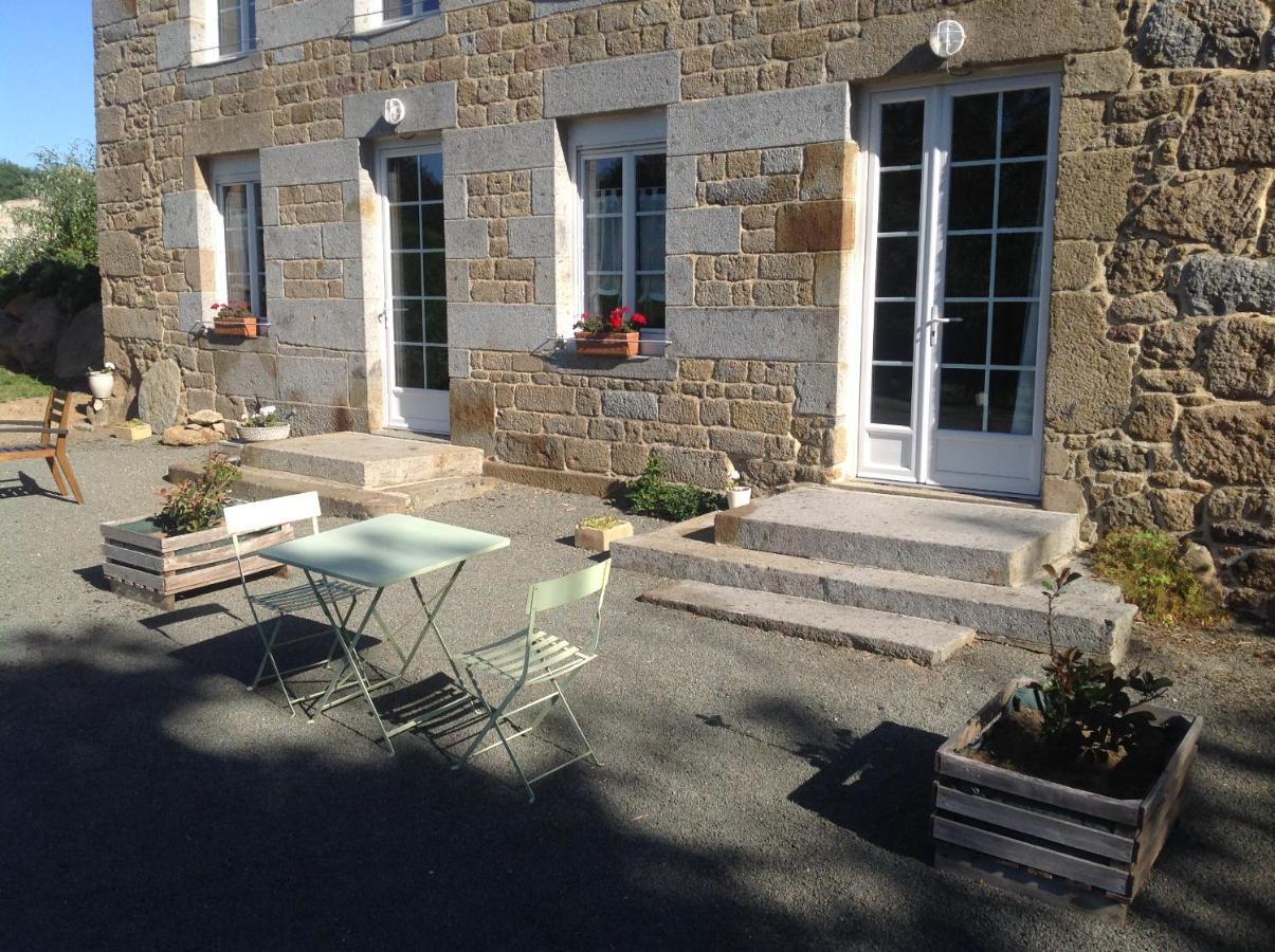 Les Rocailles Hotel La Foret-Auvray Bagian luar foto