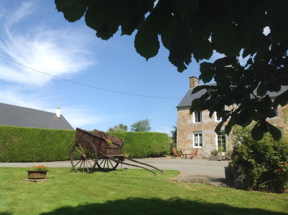 Les Rocailles Hotel La Foret-Auvray Bagian luar foto