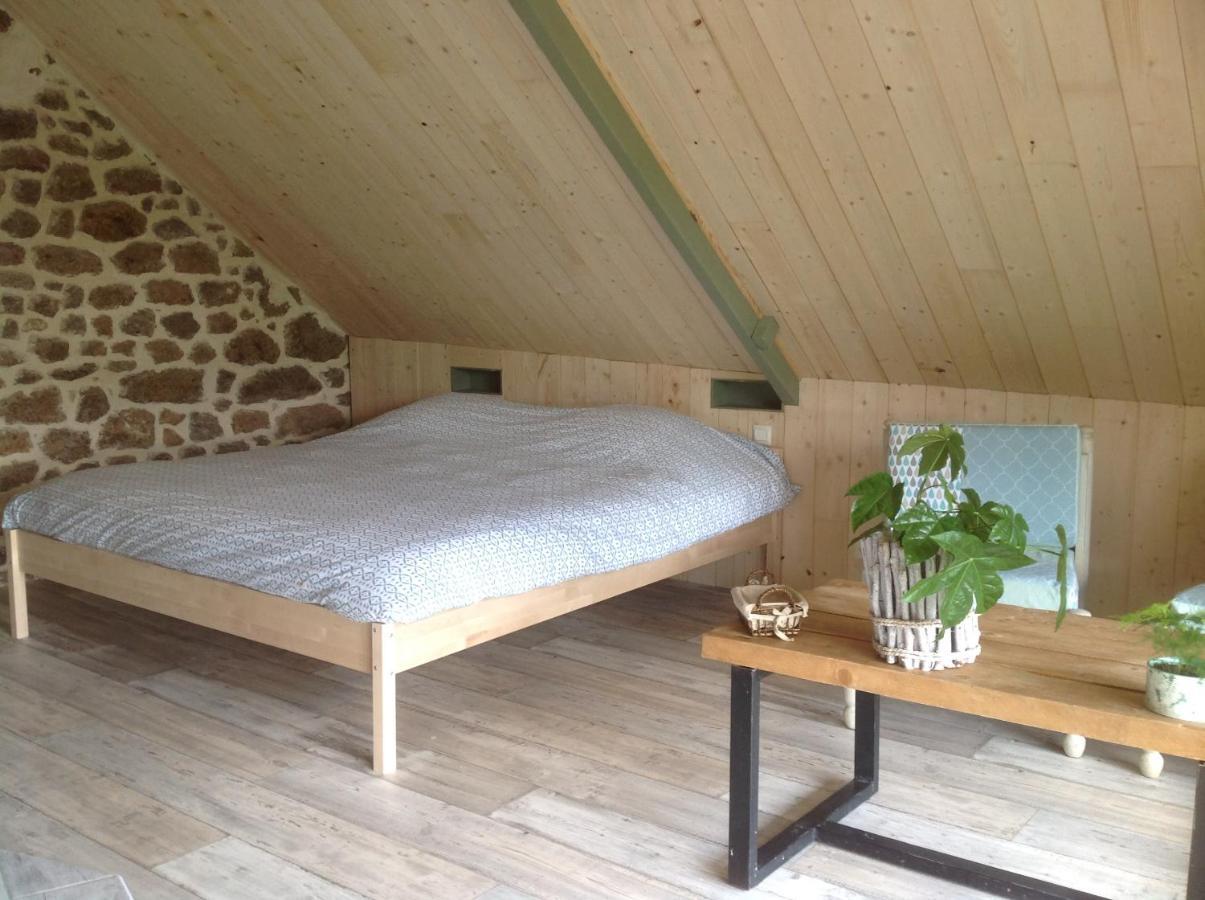 Les Rocailles Hotel La Foret-Auvray Bagian luar foto