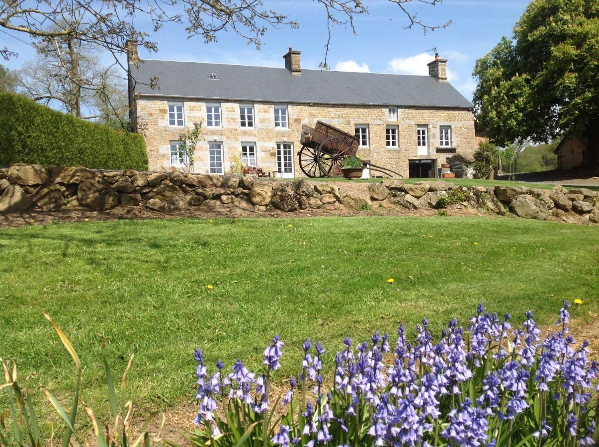 Les Rocailles Hotel La Foret-Auvray Bagian luar foto