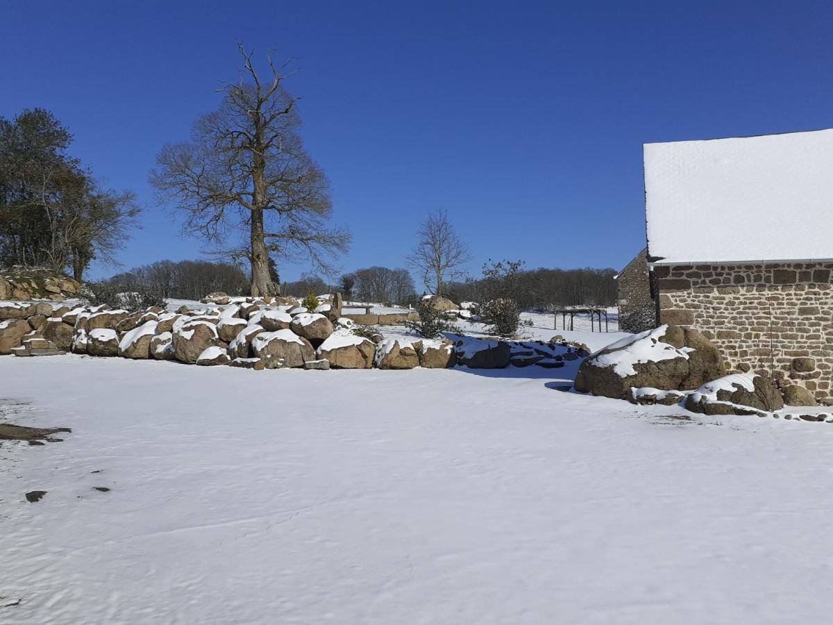 Les Rocailles Hotel La Foret-Auvray Bagian luar foto