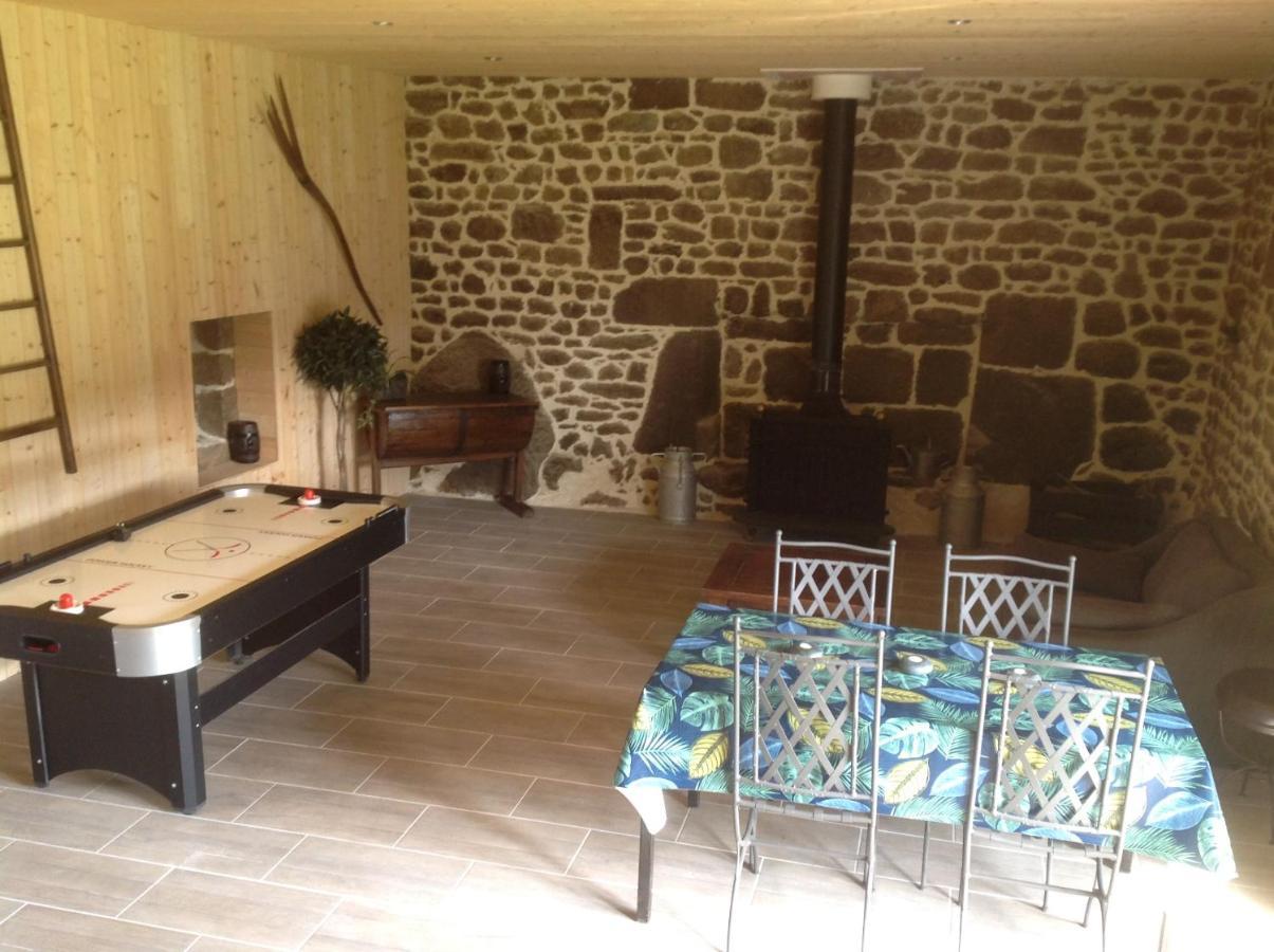Les Rocailles Hotel La Foret-Auvray Bagian luar foto