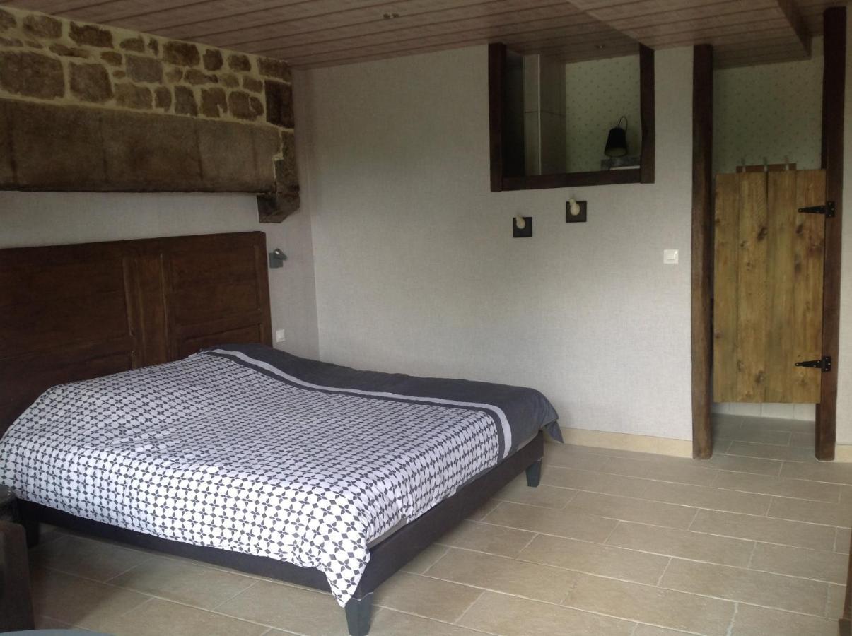 Les Rocailles Hotel La Foret-Auvray Bagian luar foto
